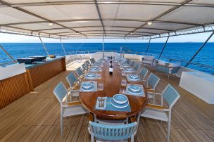 Al Fresco Dining